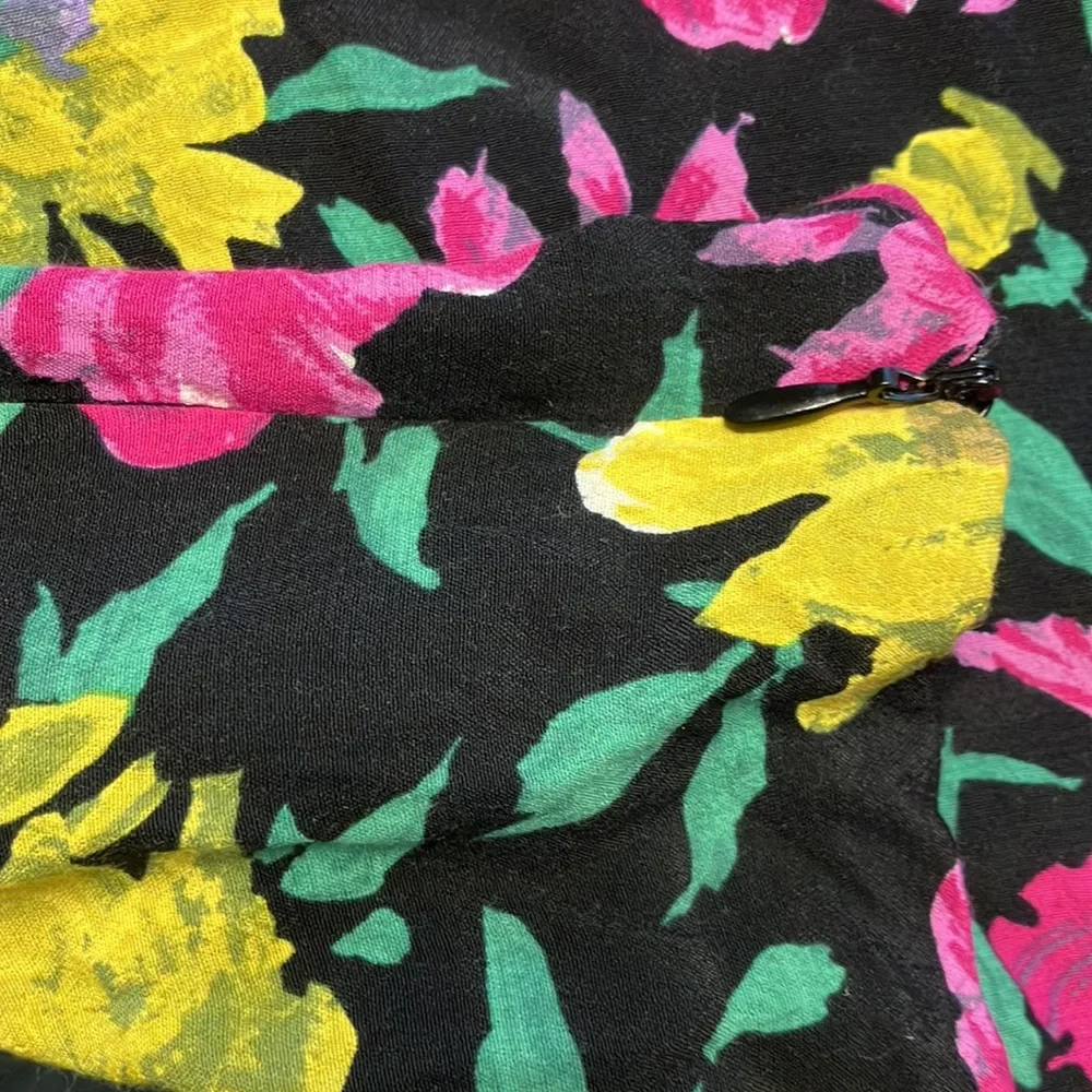 Super cute Zara floral crop top - Picture 7 of 7